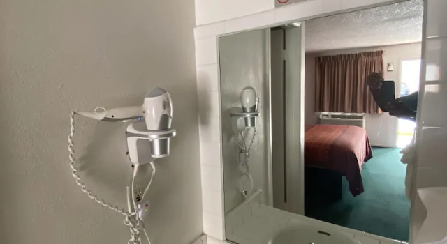 Двухместный люкс Deluxe с балконом и с видом на озеро Windsor Inn Lake Havasu City
