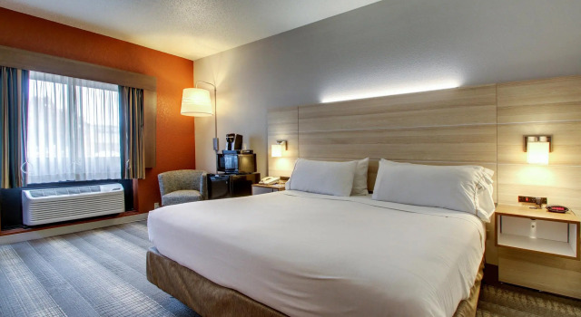 Номер Standard Holiday Inn Express Milwaukee North Brown Deer/Mequon by IHG