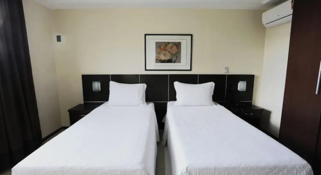 Двухместный номер Deluxe Crystal Plaza Hotel