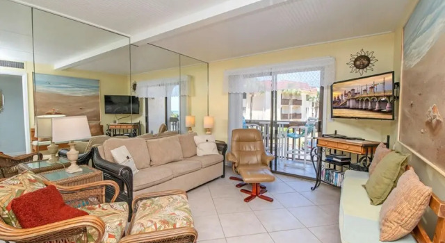 3207 Near Ocean 2nd Floor NW, Rezerwuj Apartament Hotele w Saint Augustine Area z parkingiem, Parking