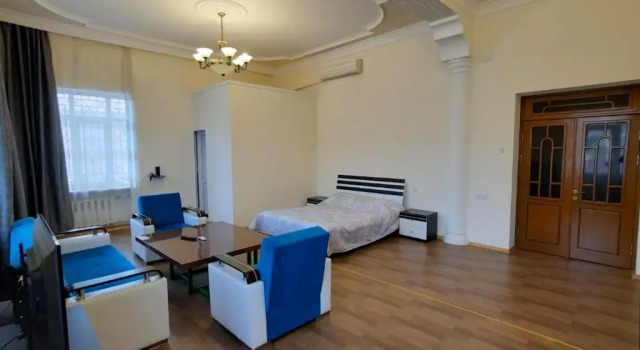 Badamdar Hotel, Забронировать Отель Отели Сабаиль 3 звезды, 3*