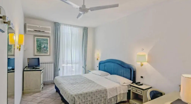 Двухместный номер Standard с видом на озеро Hotel Kursaal - Umbria