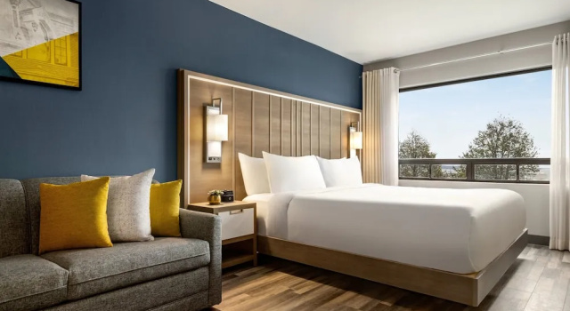 Двухместный номер Premium Crowne Plaza Saint John Harbour View by IHG