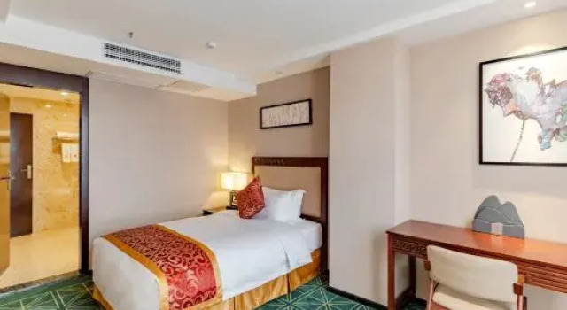 Люкс Business Huayuan International Hotel