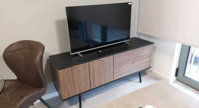 Charming 1-bed Villa in Liverpool, Varaa Villa Mökit kohteessa Merseyside, Mökki