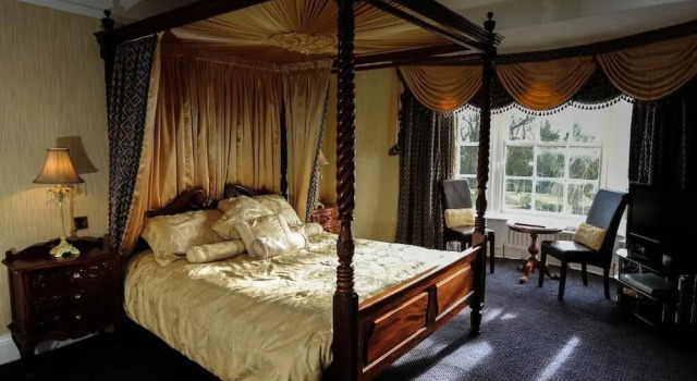 Люкс Kings Croft Hotel