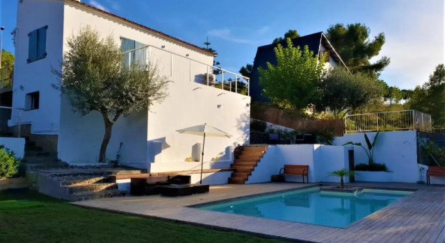 Коттедж Paradise Silvia, Detached villa with private pool near Sitges
