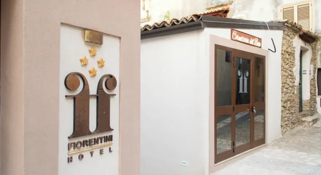 Palazzo Fiorentini Charme Hotel, Varaa Hotelli Cariati Calabria
