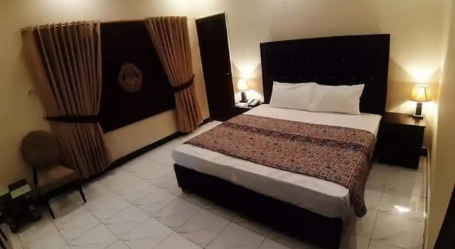 Hotel Royal Defence