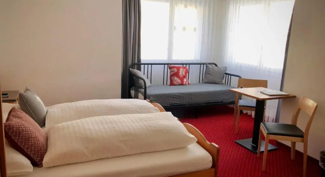 Трёхместный номер Standard Hotel Crystal