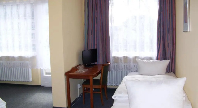 Четырёхместный номер Standard Hotel Amadeus Central