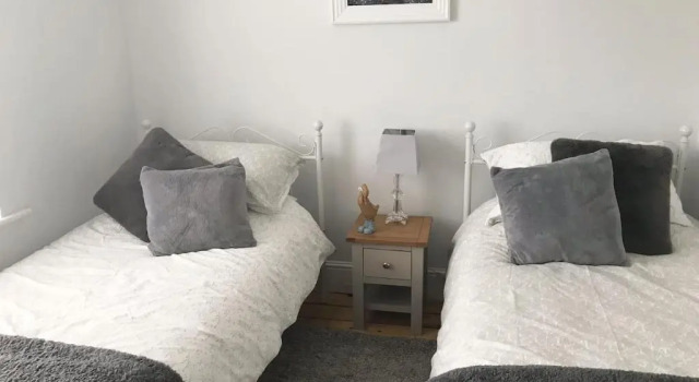 143 New Road Porthcawl