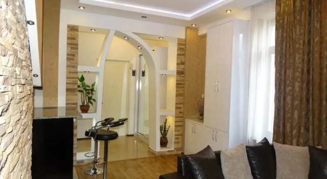 Globus Parlaments Apartments, Забронировать Апартаменты/квартира Мтацминда Тбилиси, рядом с Тбилисский театр оперы и балета