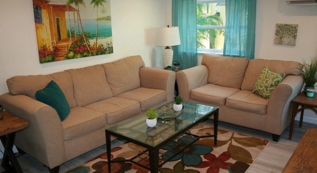 Shanti 3- Cute Cozy Close to Beach