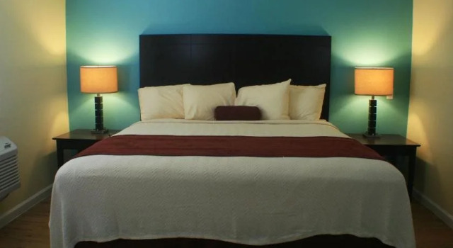 Ocean Village Hotel and Resort, Book Hotel Hoteller i Surfside Beach med parkering, Parkering