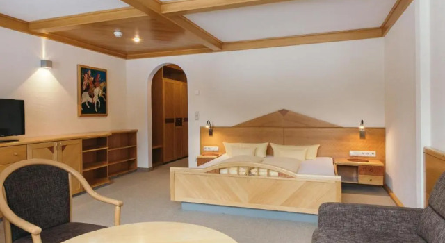 Полулюкс Hotel Weisseespitze