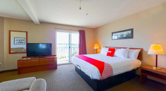 Siletz Bay Beachfront Hotel by OYO Lincoln City