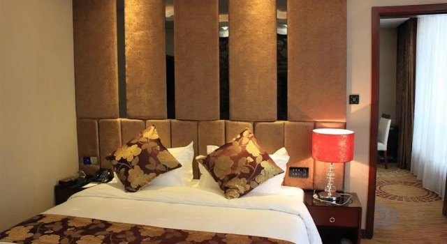 Sofis Tian Tian Holiday International Hotel, Book Hotel Huli 
