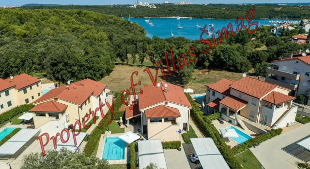 Villa Marisol mit POOL, Забронировать Вилла Коттеджи Баньоле, Коттедж