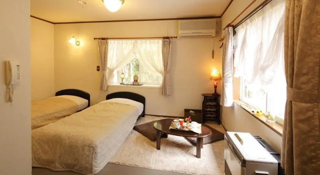 Auberge Mori no Kobito, Book Hostel / Vandrerhjem Hoteller i Kumamoto med parkering, Parkering