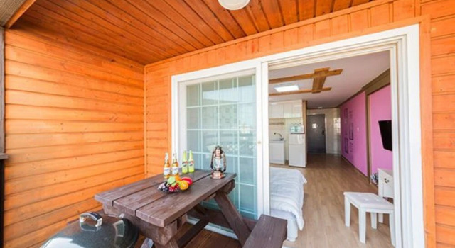 Geoje Lilac Pension