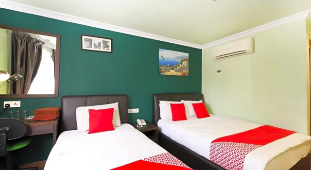 Трёхместный люкс Superior OYO 496 Hotel De Eco Inn