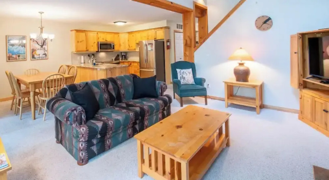 Номер Standard Stone Creek Chalet by Fernie Lodging CO