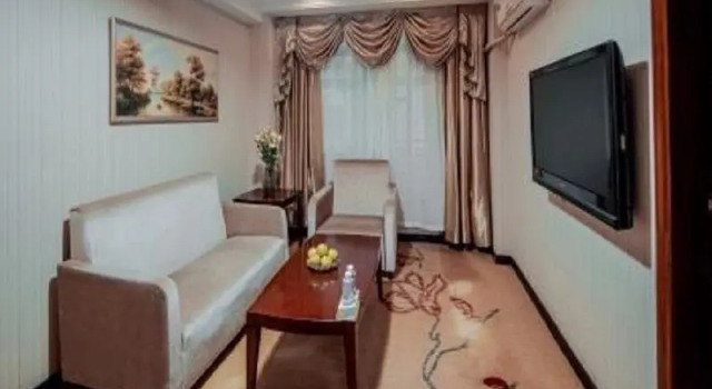Люкс Deluxe Vienna Hotel Shenzhen Guanlan Golf