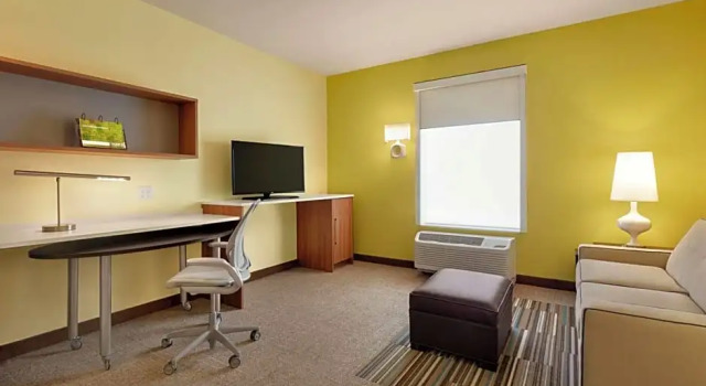 Номер Standard Home2 Suites By Hilton York