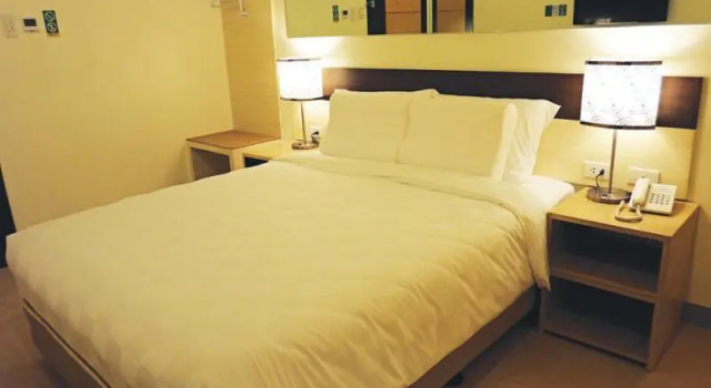Номер Standard Go Hotels Plus Mandaluyong