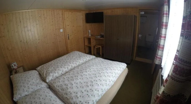 Hotel Garni Traube B&B, Забронировать Отель Швельбрун Ауссерроден