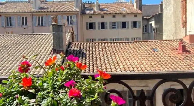 Agréable et confortable 2 pièces au cœur de Toulon, Забронировать Отель Отели и гостиницы Тулона, рядом с Galerie Michel Estades, Отель