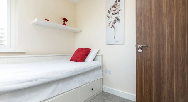KVM - Quayside House