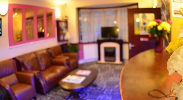 Heathrow Palace, Varaa Hotelli 3 tähden hotellit kohteessa Merseyside, 3*