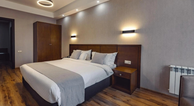 Hotel and SPA Crystal, Rezerwuj Ośrodek wypoczynkowy Hotele w Samckhe Javakheti z basenem, Basen