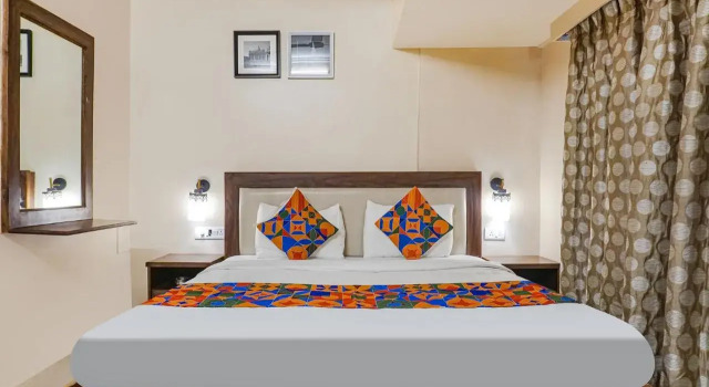 OYO Rooms South Main Road Koregaon park, Забронировать Отель Отели штата Махараштры с завтраком, Завтраки