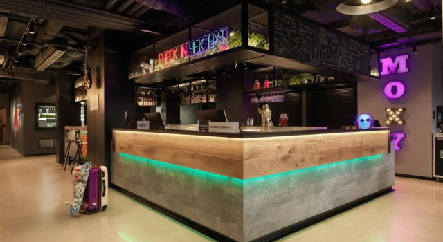 Moxy Belgrade, Buchen Sie Hotel Vračar 