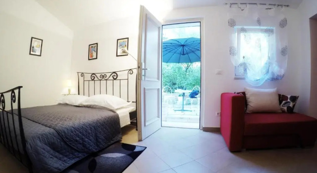 Studio Apartment Adriana