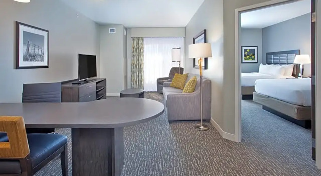 Четырёхместный люкс c 1 комнатой Candlewood Suites Grand Island by IHG