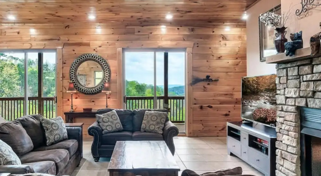 Апартаменты Beautiful Mtn Views Hot Tub Games 3 King Suite