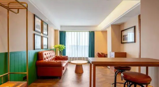 Люкс Zhe Fei Hotel (Yuankai Building Branch, Wangjialiang Metro Station, Urumqi)