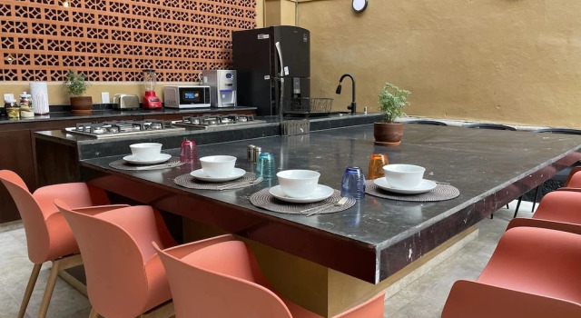 Standaard kamer uitgang op de binnenplaats Colmena Hotel CDMX Centro