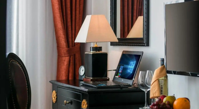 Номер Deluxe с видом на город Hanoi Center Silk Premium Hotel & Spa & Travel