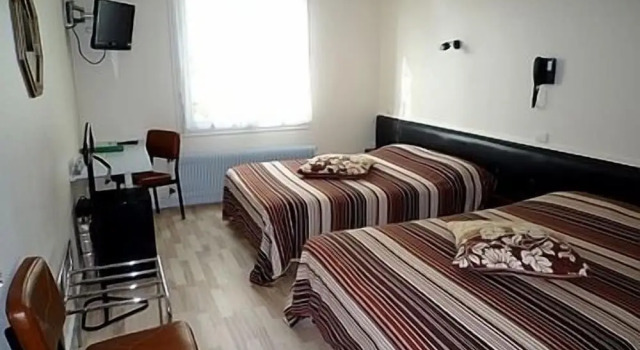 Трёхместный номер Standard Le Relais de la route bleue
