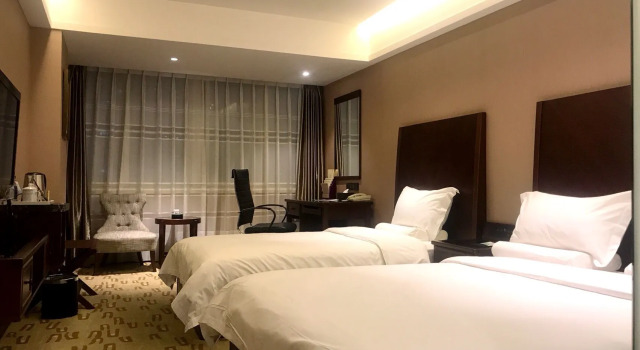 Семейный номер Superior Sun Moon Lake Hotel Dalian大连火车站店