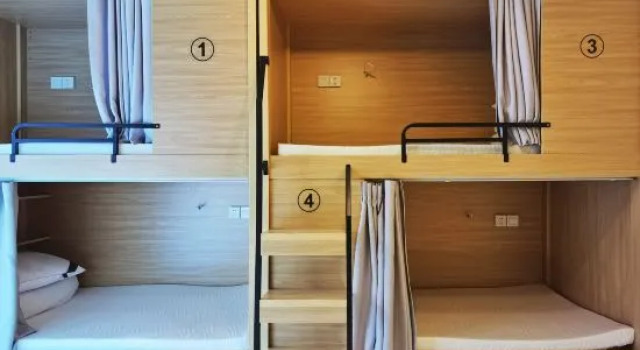 Кровать в общем номере (женский номер) Nova Travellers Lodge