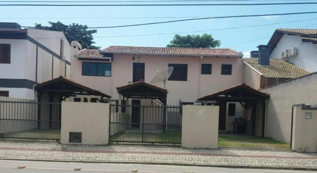 Casa na Praia Frente Mar 02, Забронировать Отель Порту-Белу Санта-Катарина