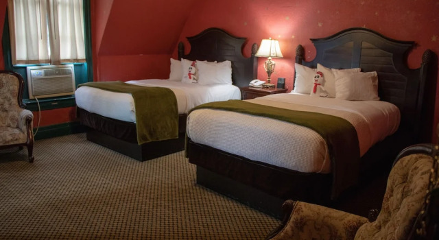 Четырёхместный номер Premium с красивым видом из окна The Crescent Hotel and Spa