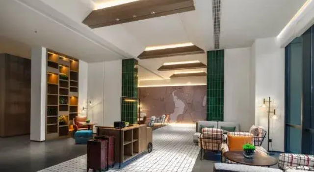 LIVING MINYOUN PERENNIAL KUNMING(Kunming South Railway Station), Rezerwuj Hotel Hotele w Kunming z parkingiem, Parking