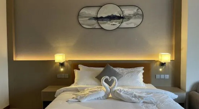 Полулюкс с видом на сад Season Inn Hotel